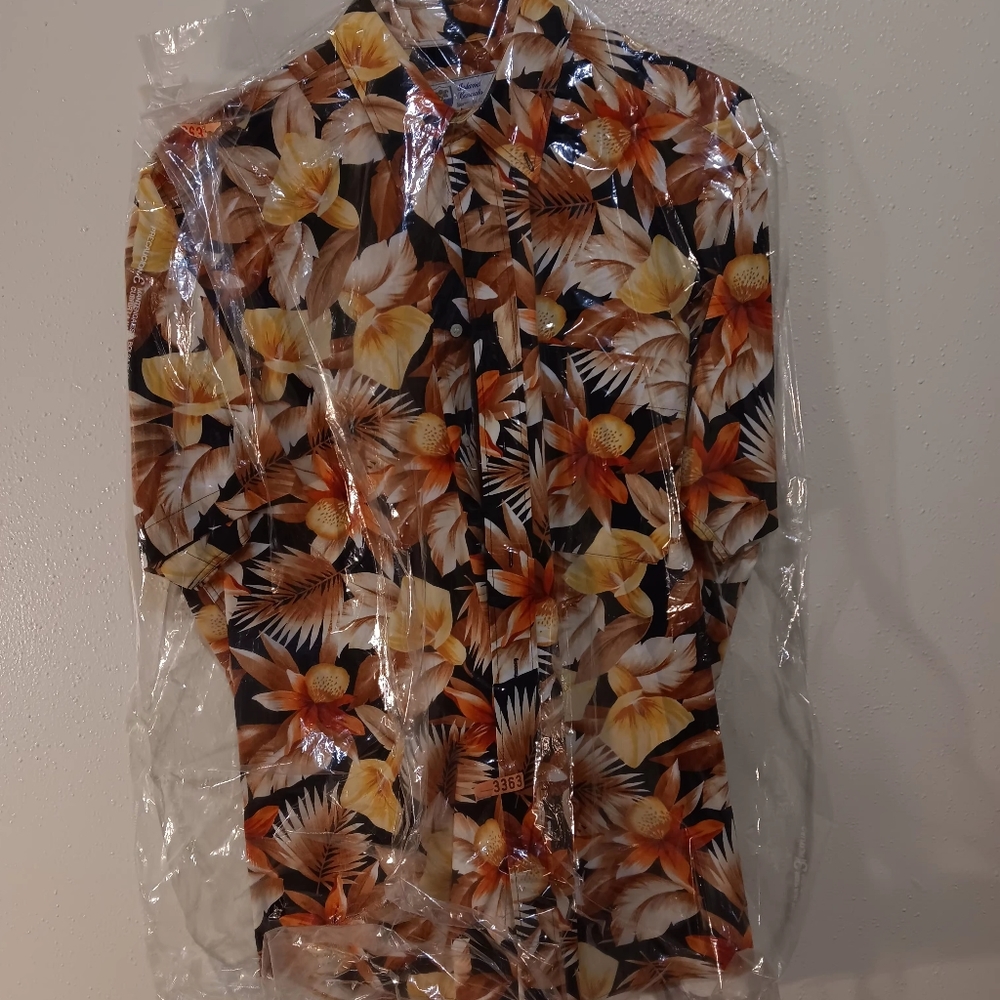 Island casual Bermuda  Cayman shirt